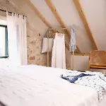 1 Bedroom Gorgeous In 펜션 Vrisnik
