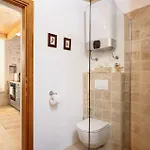 펜션 1 Bedroom Gorgeous In Vrisnik